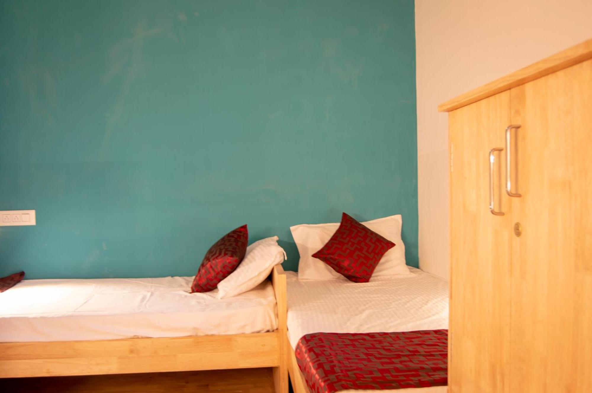 Roambay Hostel Májszúr Kültér fotó